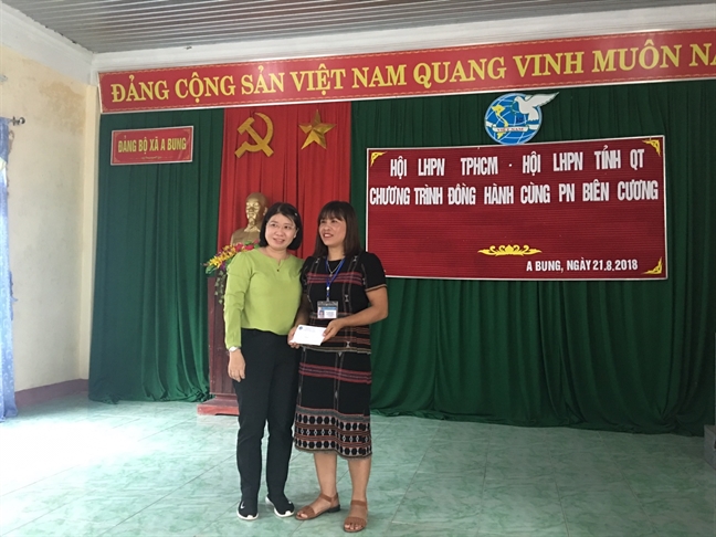 Hoi LHPN TP.HCM: Nhieu hoat dong ho tro phu nu va tre em ngheo tinh Quang Tri