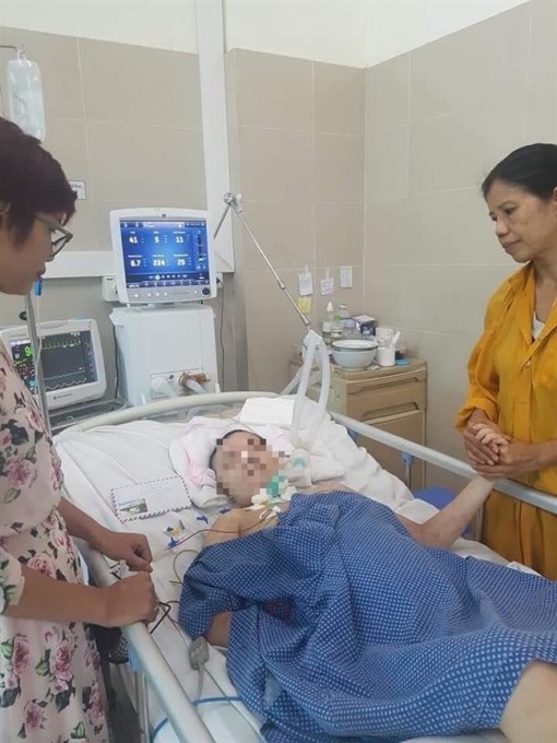 Kỳ tích bé gái chào đời khỏe mạnh dù mẹ hôn mê sâu hơn 3 tháng