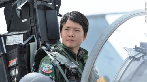 Vượt qua định kiến, cô gái trẻ trở thành nữ phi công tiêm kích đầu tiên của Nhật