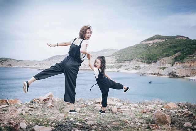 Tung lam nguoi thu ba, nay quay lai noi mot cau ma vo cu bat cuoi chua chat