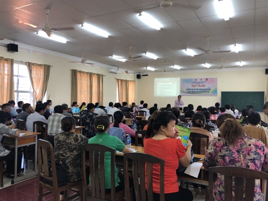 Huyen Nha Be: Tap huan nghiep vu quan ly nguon von Ngan hang Chinh sach - Xa hoi