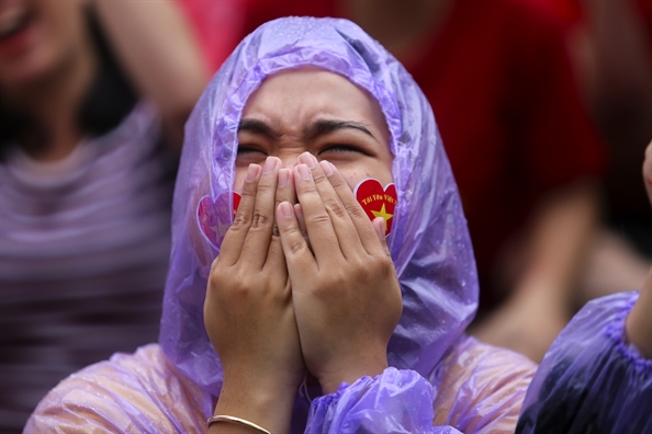 Co dong vien bat khoc khi Olympic Viet Nam danh mat huy chuong dong