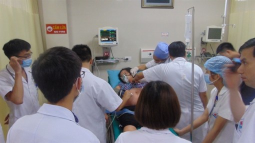 Gần đến ngày sinh, thai phụ bị ong đốt đến sốc phản vệ