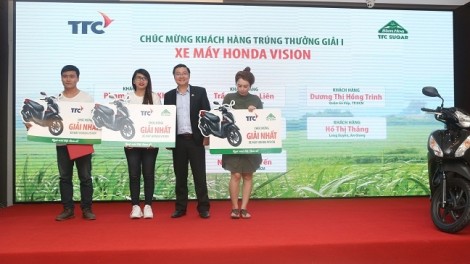 Mua đường Biên Hòa, nhiều khách hàng trúng thưởng xe máy Honda Vision