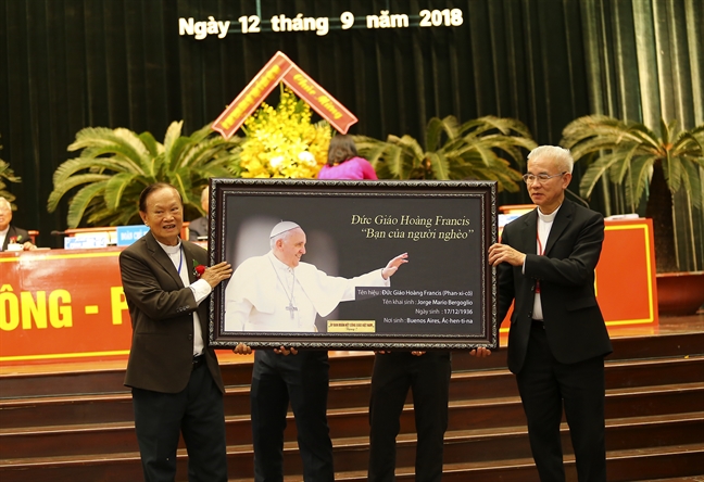 Dong bao Cong giao co nhieu dong gop trong cong tac xa hoi, cham lo nguoi ngheo