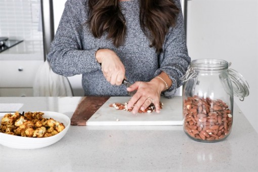 Yêu thương phiền toái