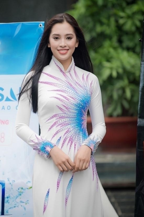 Hoa hau Viet Nam 2018 - Tran Tieu Vy: ‘Toi se co gang khac phuc su thieu binh tinh’