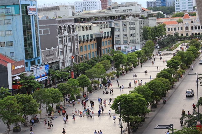 De xuat mo rong khong gian duong di bo Nguyen Hue