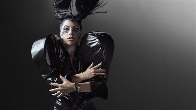 Lady Gaga: Trai tim am sau ve ngoai lap di