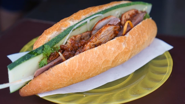 Phong vien nuoc ngoai tim ‘linh hon banh mi’ o Hoi An