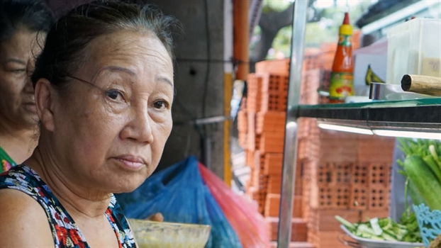 Phong vien nuoc ngoai tim ‘linh hon banh mi’ o Hoi An