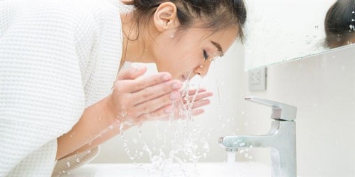 Mách bạn tuyệt chiêu chăm sóc da dầu hiệu quả