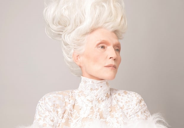 Maye Musk: 'Tri thong minh la yeu to hap dan nhat'