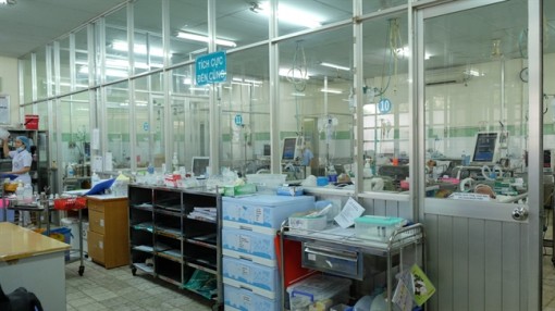 Cứu sống người đàn ông ở Đồng Nai bị máy cưa cắt ngang bụng