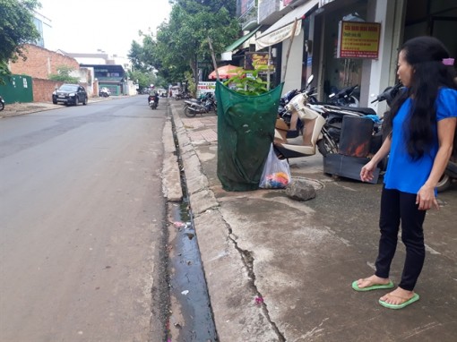 Trên đường đi sinh, thai phụ bị giật túi xách