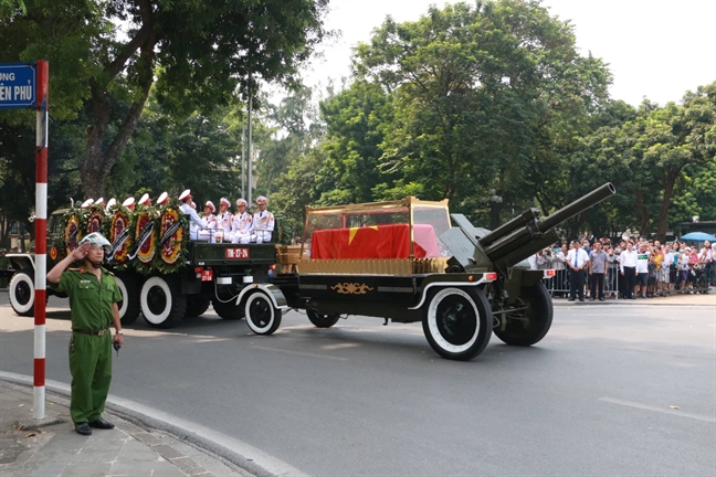 Le truy dieu, an tang nguyen Tong Bi  thu Do Muoi