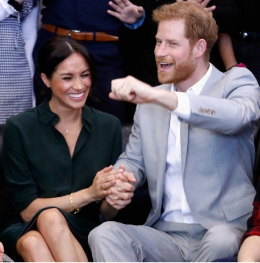 Vợ chồng Hoàng tử Harry ‘thất lễ’ khi báo tin vui tại đám cưới Công chúa Eugenie?