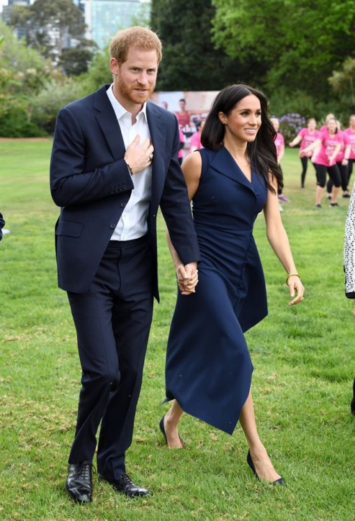 Nhà thiết kế trẻ tuổi tài ba tạo nên chiếc váy đình đám của Công nương Meghan Markle