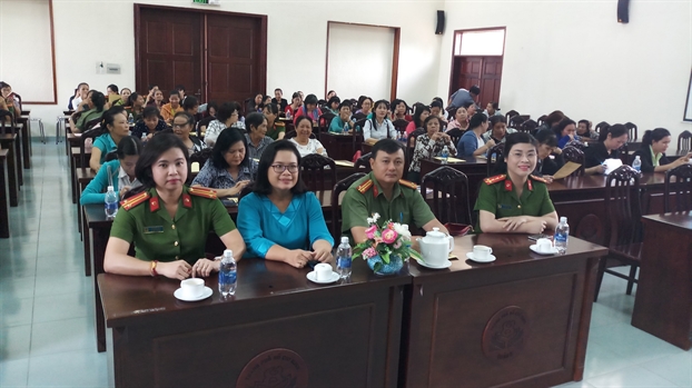 Phu nu quan 8 de cao canh giac voi cac 'bay tinh' tren mang xa hoi