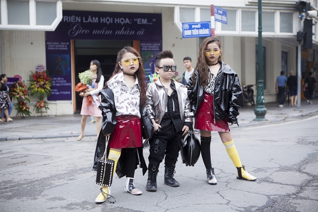 ‘Dac san’ street style tai VIFW: Khi tre con lam lo