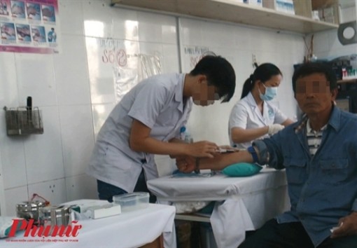 Ổ dịch từ… chính nhân viên y tế - Bài 1: Ai lấy găng tay của bệnh nhân?