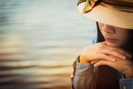 Oai như gái có công…