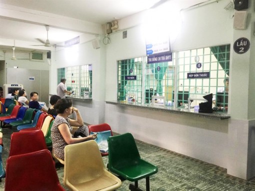 Tăng giá khám gần gấp đôi nhưng dịch vụ thụt lùi