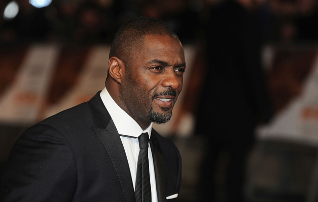 Can canh ve me hoac cua ‘Nguoi dan ong quyen ru nhat the gioi’ Idris Elba