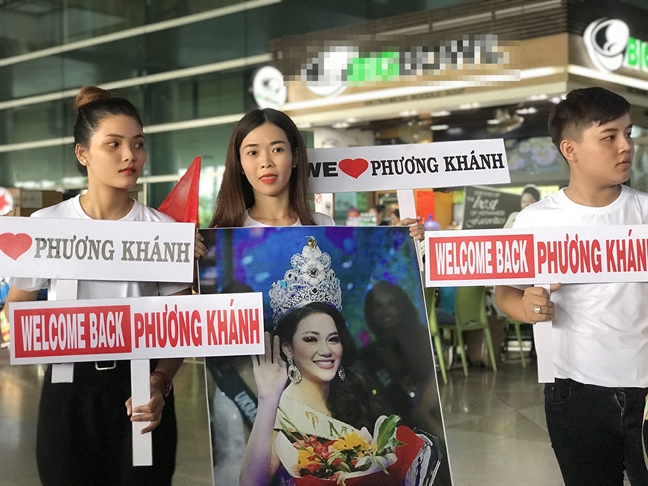 Me Hoa hau Phuong Khanh: ‘O tuoi nay, toi con phai hoc o Khanh'