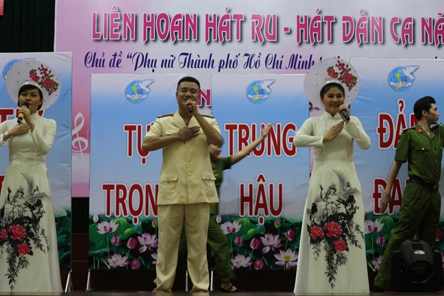 Hoi Phu nu Cong an TP.HCM doat giai nhat cuoc thi Lien hoan Hat ru va hat dan ca nam 2018