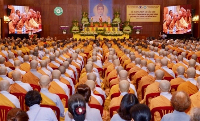 Hon 1.000 tang ni, Phat tu cau sieu cho nan nhan tu vong do tai nan giao thong