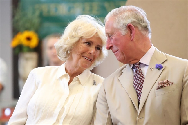 Moi tinh thang tram qua 5 thap ky cua Thai tu Charles va Camilla