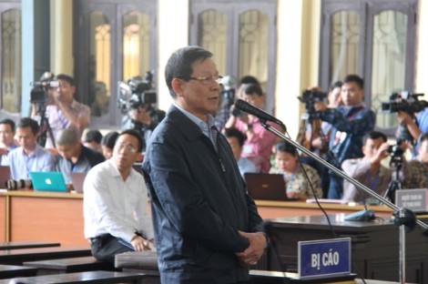 Cựu trung tướng Phan Văn Vĩnh nhận tội, cảm thấy 'thấm thía, ân hận'
