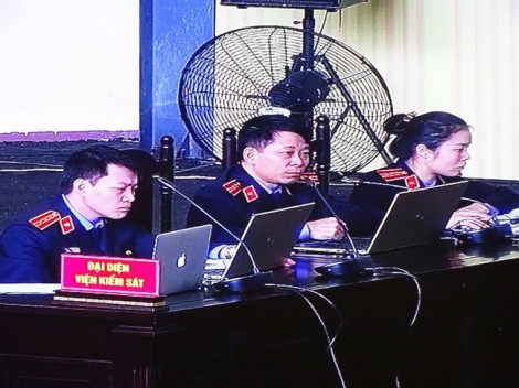 Ông Phan Văn Vĩnh và Phan Sào Nam cùng bị đề nghị 7 năm tù
