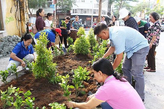 Quan 4: Ra mat tuyen duong hoa, my quan do thi