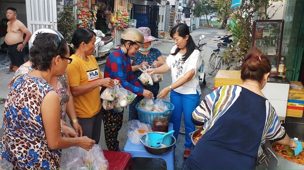 Huyen Nha Be: Ram thang Muoi am ap