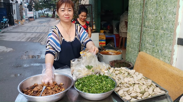 Huyen Nha Be: Ram thang Muoi am ap