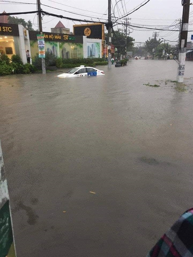 Sai Gon ngap nhieu noi, 1 nguoi chet vi bi cay nga de trung