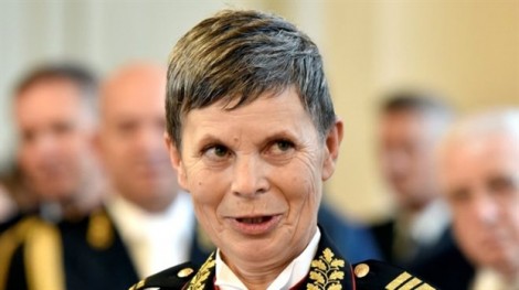 Nữ tướng đầu tiên làm tổng tham mưu trưởng quân đội một nước NATO