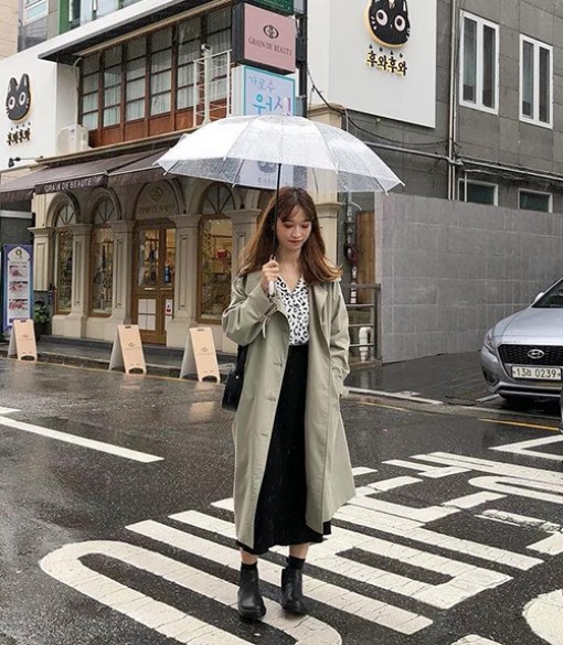 Cách diện chân váy trong mùa đông sành điệu và ấm áp