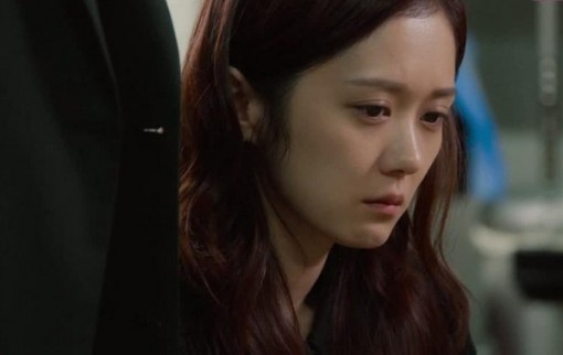 Đừng để người khác xem mình như chiếc áo cũ đến mức không buồn mặc nữa!