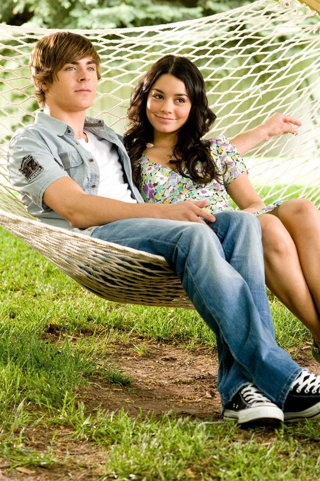 Bai 7: Vanessa Hudgens: ‘High School Musical’ da lam trat duong ray tat ca!