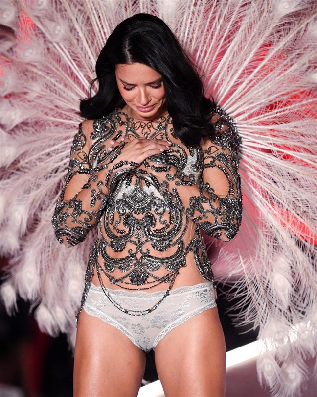 Nguoi xem ‘Victoria’s Secret show' giam ky luc: Quan diem ve cai dep nay da khac!