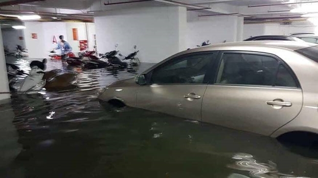 Da Nang ngap lich su, o to 'chet' la liet tren duong