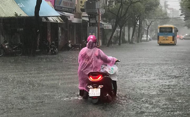 Da Nang ngap lich su, o to 'chet' la liet tren duong