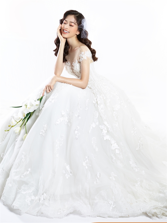 15++ mẫu áo dài cưới màu trắng đẹp nhất giúp nàng toả sáng trong ngày