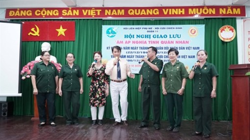 Cán bộ, hội viên quận 11 giao lưu với các cựu chiến binh