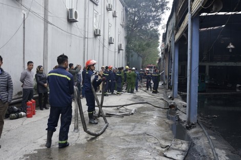 Cháy lớn gần trụ sở Liên đoàn bóng đá Việt Nam