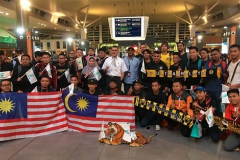 Fan cuồng của Malaysia đổ bộ Hà Nội cổ vũ chung kết AFF Cup