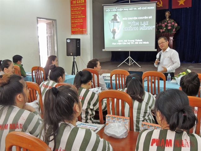 Nu pham nhan va cuoc thoat ken khac nghiet